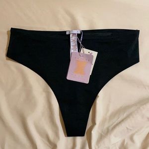 🤯MOVING SALE🤯 NWT Savage x Fenty high waist thong